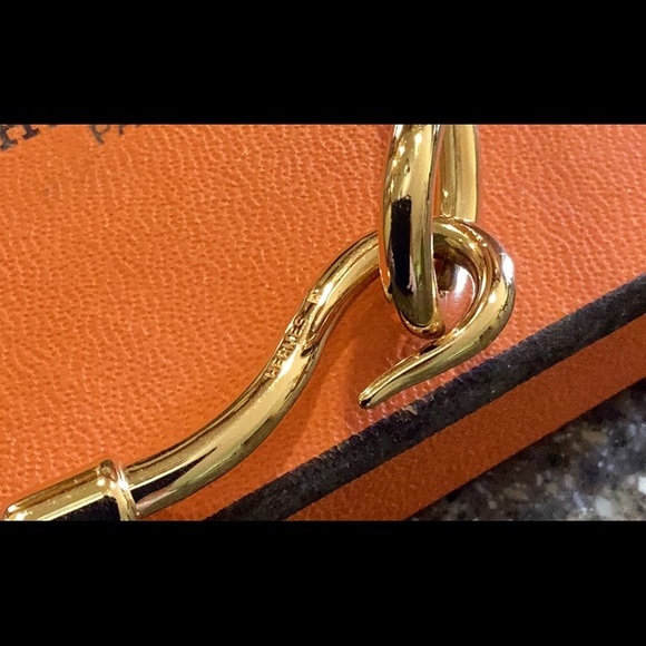 HERMES Logo Jumbo Hook Leather and Gold plate bracelet. Size 7 EUC - Picture 2 of 3